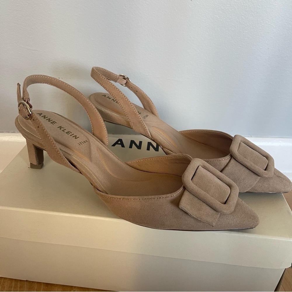 Anne Klein Tan Slingback Heels - Picture 3 of 11